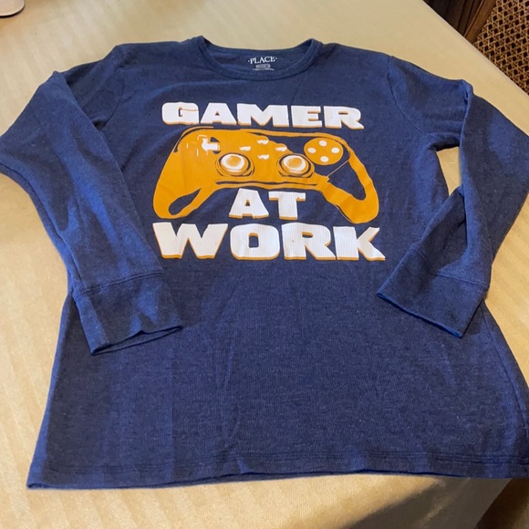 Place Other - Used boys shirt size XXL